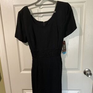 NWT JST Petite’s Black Short Sleeve Dress with Embroidered Waist